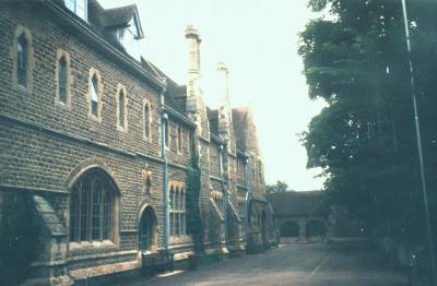 20120113155239-european-school-culham1.jpg